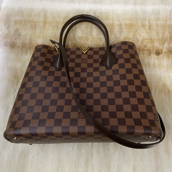 Louis Vuitton Handbag (Sold) - Picture 2 of 16